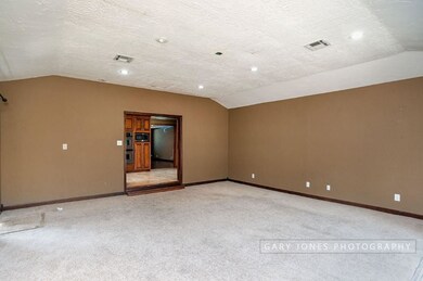 1101 E 7th St, Cushing, OK 74023 - photo 3