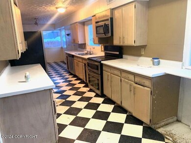 Kitchen 1