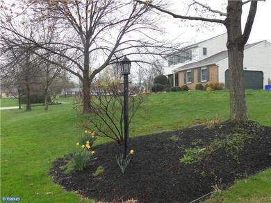 61 Narothyn Rd, Sellersville, PA 18960 - photo 3