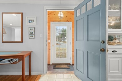 72 Lisa Ln, North Andover, MA 01845 - photo 3