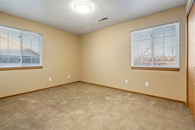 350 Cayman St, Iowa City, IA 52245 - photo 5