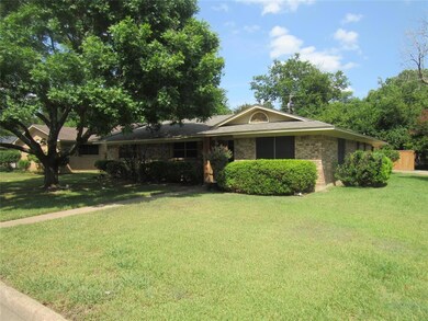 530 Dean Dr, Denison, TX 75020 - photo 4
