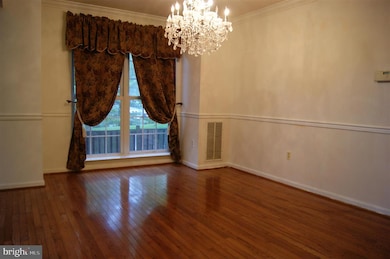 9542 Meadows Farms Dr, Owings Mills, MD 21117 - photo 5