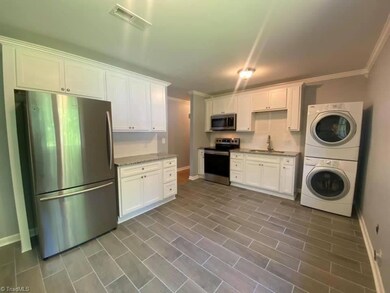 406 Weatherford Dr, King, NC 27021 - photo 2