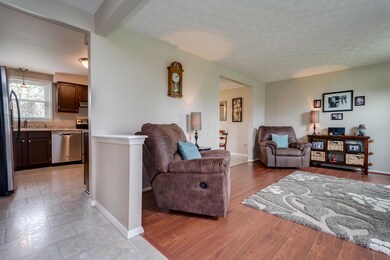 451 Skyline Lane-4