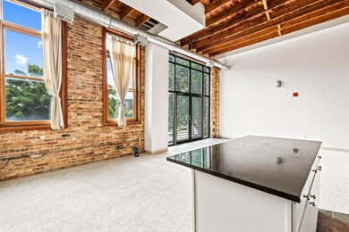 Living Room / Kitchen