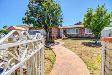 05-6961 Cozycroft Ave-5