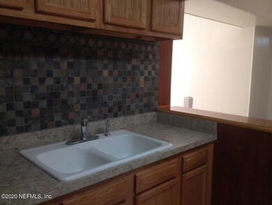 2929 Brackridge Blvd E, Jacksonville, FL 32216 - photo 2