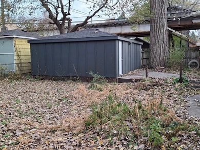 unlisted-address, Chicago, IL 60625 - photo 2