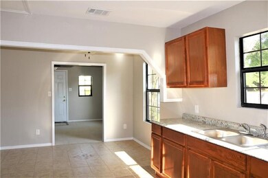 100 N Normandale St, Fort Worth, TX 76108 - photo 6