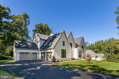 8020 Georgetown Pike, McLean, VA 22102 - photo 2