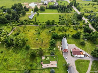 7741 Clyde Rd, Fenton, MI 48430 - photo 7