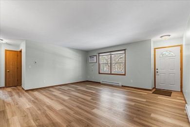 831 Devonshire Ln unit D, West Bend, WI 53090 - photo 3