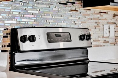 439 Cool Summer Ln, Davenport, FL 33837 - photo 6