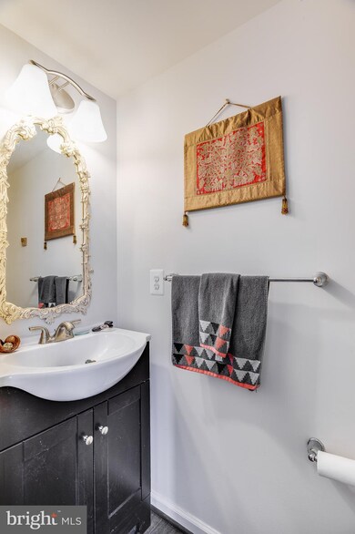 7225 Winding Hills Dr, Hanover, MD 21076 - photo 4