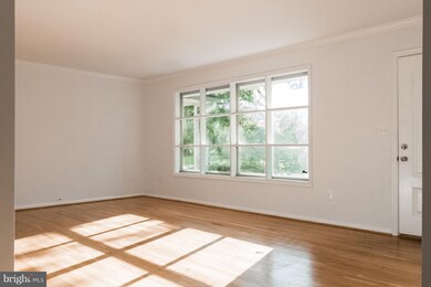 2904 Chapel View Dr, Silver Spring, MD 20904 - photo 6