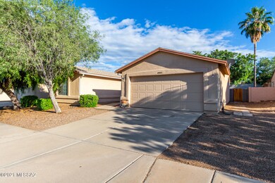 8982 E Pomegranate St, Tucson, AZ 85730 - photo 2