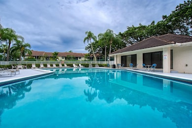 6314 Longboat Ln W unit 1040, Boca Raton, FL 33433 - photo 2