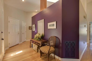02_TalahLane_216_EntryView