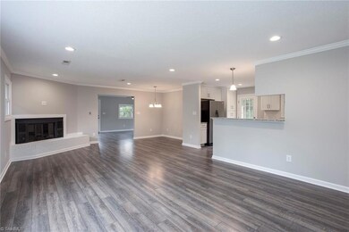 4905 Yarmouth Dr, Greensboro, NC 27407 - photo 5