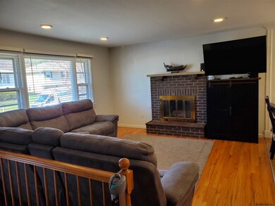 20 Chestnut Ct, Rensselaer, NY 12144 - photo 6