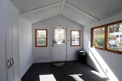 25 Stevenson Rd, Kittery, ME 03904 - photo 4