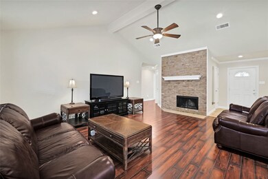 9747 Blackhawk Blvd, Houston, TX 77075 - photo 4