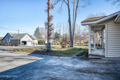 156 Dovenshire Dr, Crossville, TN 38558 - photo 4