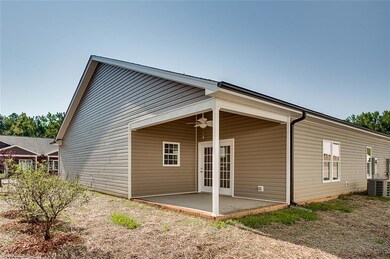 2033 Springwood Ct, Asheboro, NC 27205 - photo 2