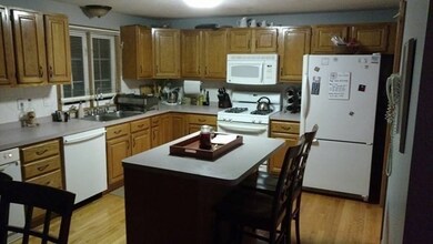 28 Orchard Hill Dr, Rutland, MA 01543 - photo 3