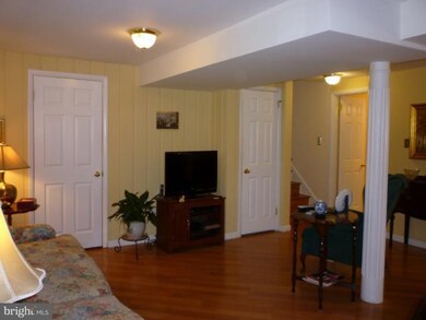 1006 Croton Dr, Alexandria, VA 22308 - photo 4