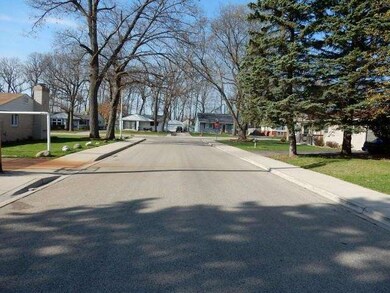 56 Thrush Rd, Carpentersville, IL 60110 - photo 3