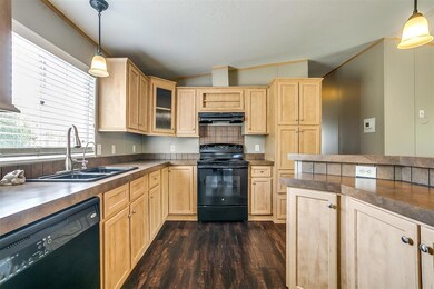 197 Denton Heights Ln, Weatherford, TX 76085 - photo 7