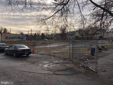 4726 Sheriff Rd NE, Washington, DC 20019 - photo 2