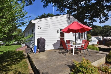 35 Malcolm St, Cranston, RI 02910 - photo 5