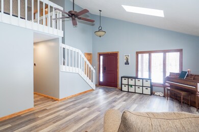 9861 Oak Forest Circle, Kalamazoo (104 o