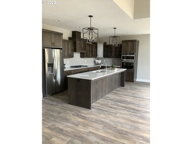 154 NW Canyon Creek Dr, McMinnville, OR 97128 - photo 5