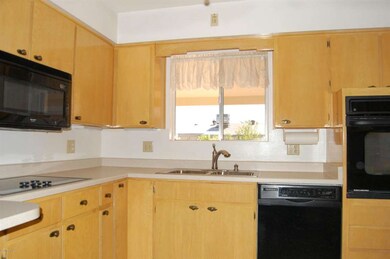 7 Kitchen