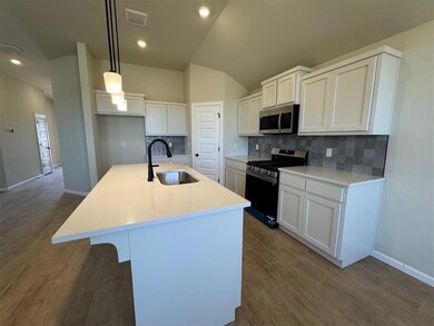 2508 Marsh Ln, Midwest City, OK 73130 - photo 5