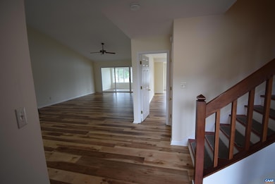 B3 Marina Point unit B3, Palmyra, VA 22963 - photo 2