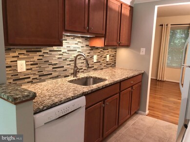 9170 Lambskin Ln, Columbia, MD 21045 - photo 4