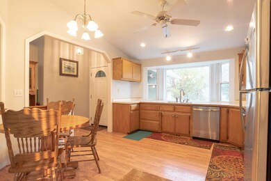 9992 Blackwell Rd, Central Point, OR 97502 - photo 6