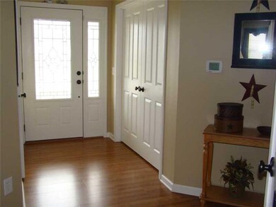 5668 Yorktown Rd, Plainfield, IN 46168 - photo 2