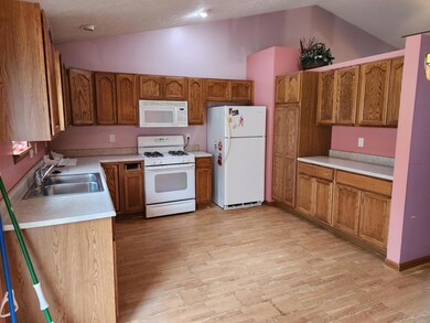 Casper kitchen pic 2