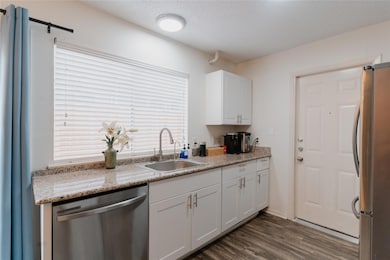 9011 Quail Valley Dr unit B, Austin, TX 78758 - photo 6