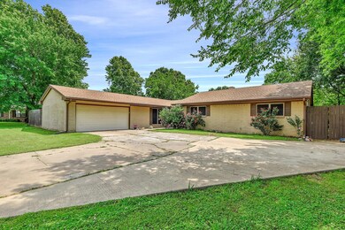 2004 Red Bird Cir, Bonham, TX 75418 - photo 5