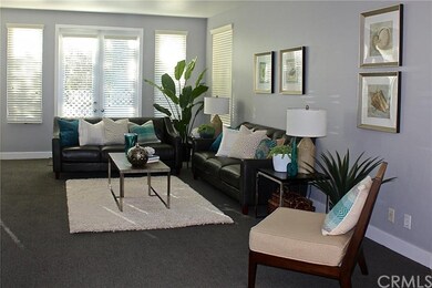 Light & bright living room with new carpet and neu
