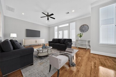 626 E 28th St, Houston, TX 77008 - photo 2