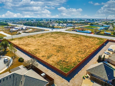 4310 Mockingbird Ln, Midland, TX 79707 - photo 3