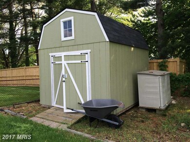 10717 Marlborough Rd, Fairfax, VA 22032 - photo 3